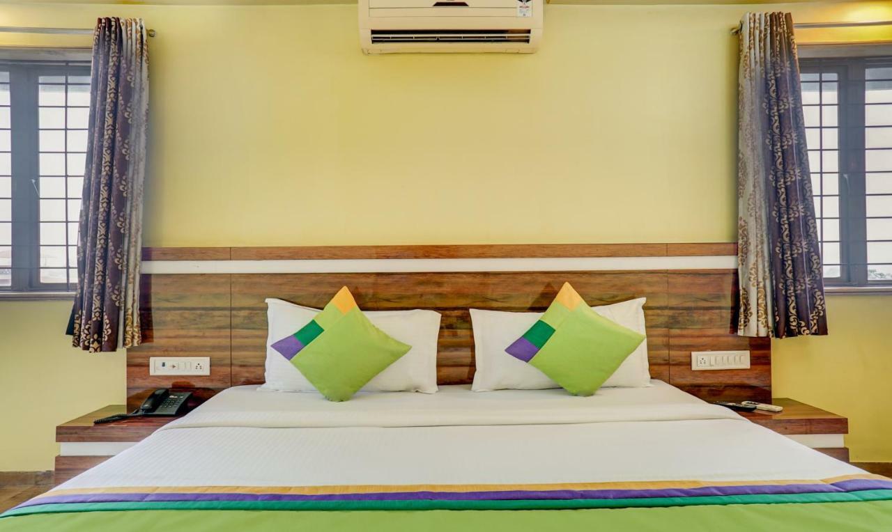 Mountview Resort & Spa Лонавала Экстерьер фото
